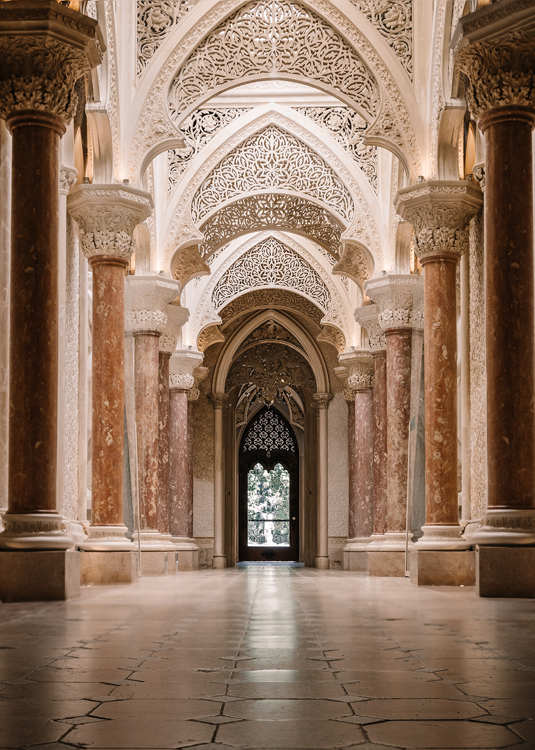 Hallway in Monseratte Palace. Moorish architecture.