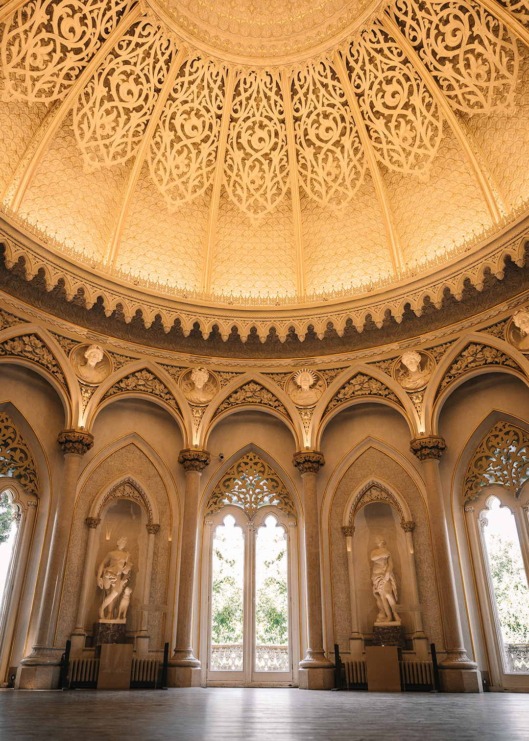 Ballroom in Monseratte palace with intricate details in the roof.